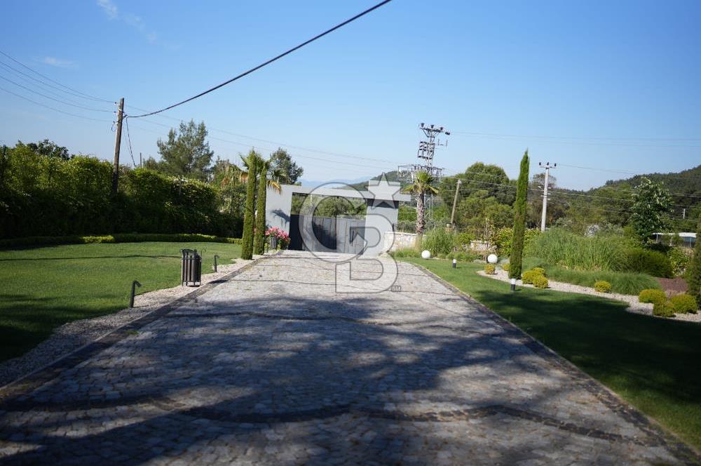 İZMİR Menderes Yeniköy 10 Dönüm Arsa içinde Satılık Villa  Coldwell Batı 06.40