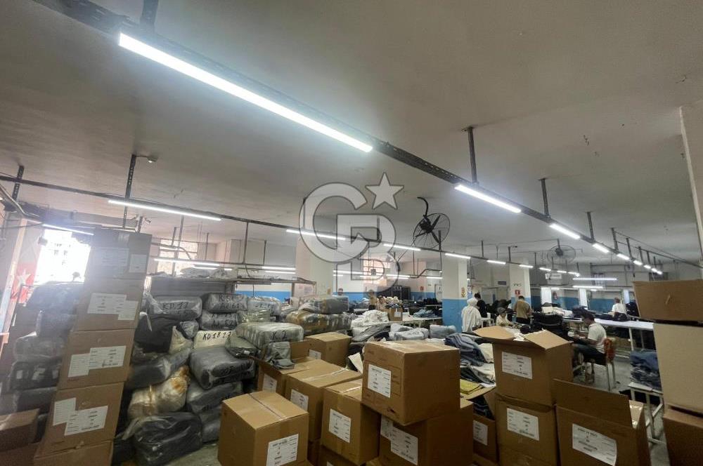 GÜNGÖREN ÜÇYÜZLÜDE 5 KATLI SATILIK FABRİKA BİNASI