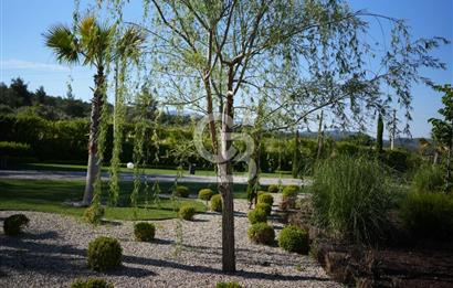 İZMİR Menderes Yeniköy 10 Dönüm Arsa içinde Satılık Villa  Coldwell Batı 06.40