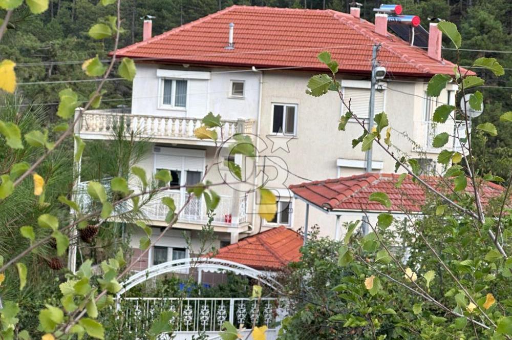 SALDA GÖLÜ MANZARALI 3 KATLI 3 DAİRELİK SATILIK BİNA