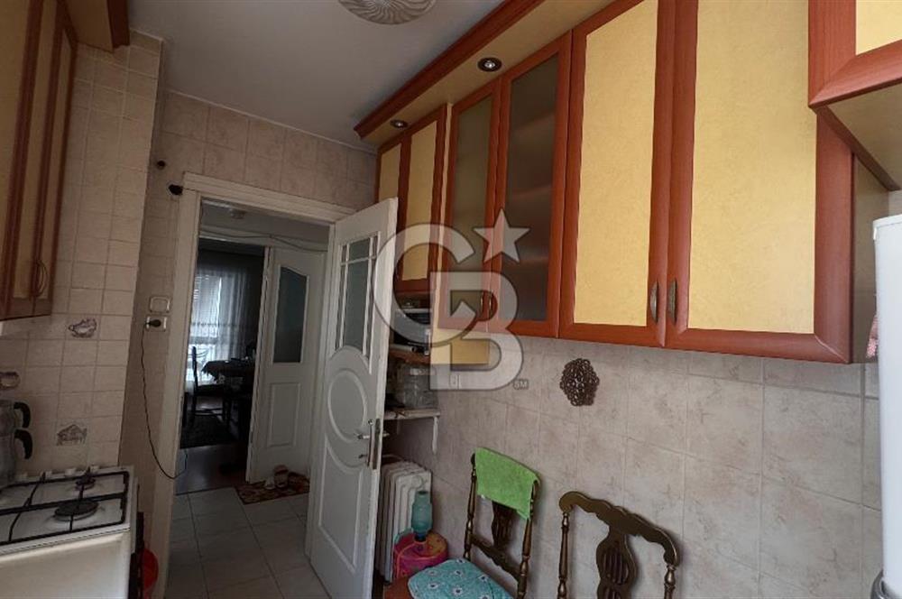 Karşıyaka tuna Mahallesi’nde eşyalı kiralık 2,5 +1 daire