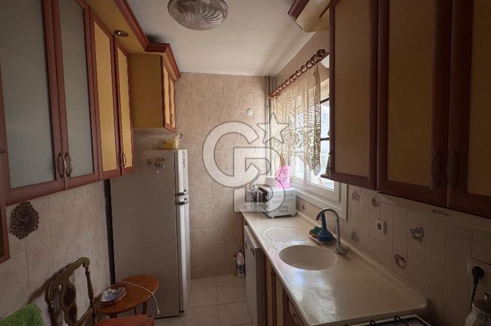 Karşıyaka tuna Mahallesi’nde eşyalı kiralık 2,5 +1 daire