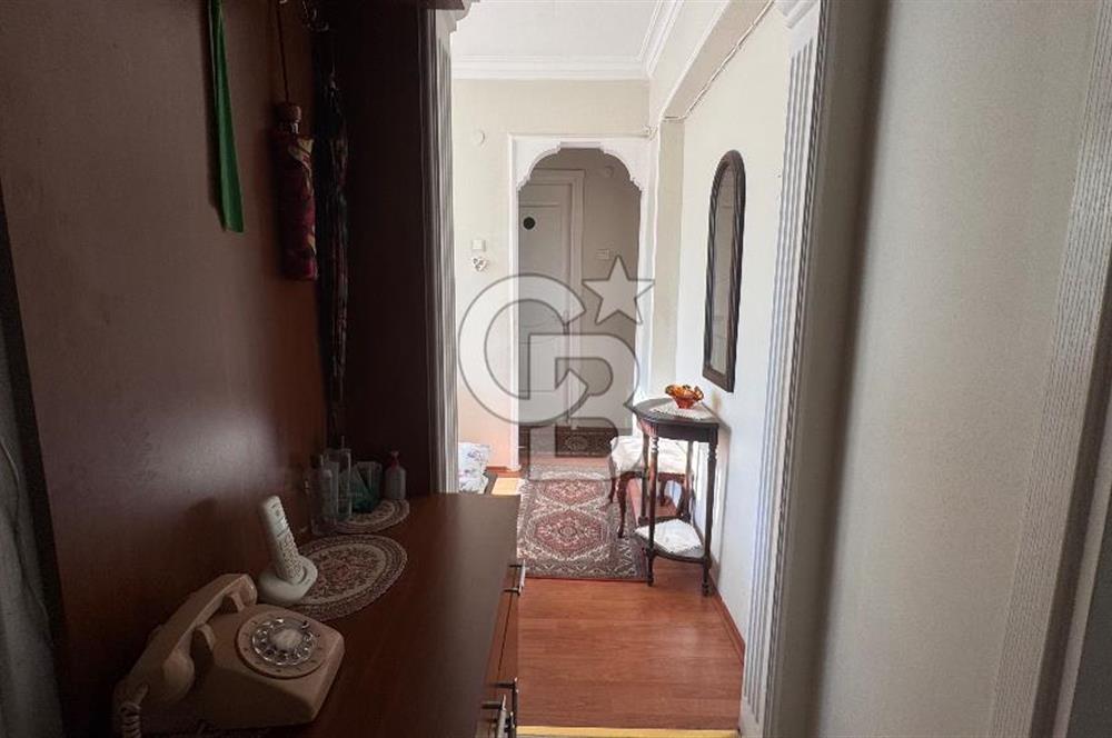 Karşıyaka tuna Mahallesi’nde eşyalı kiralık 2,5 +1 daire