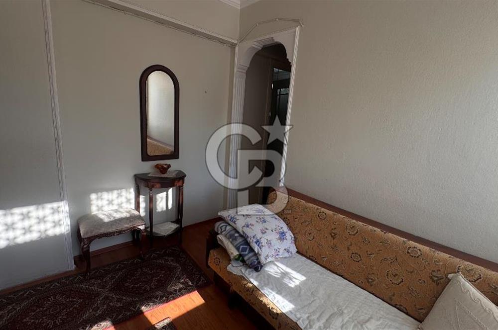 Karşıyaka tuna Mahallesi’nde eşyalı kiralık 2,5 +1 daire