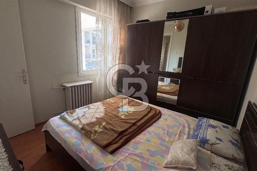 Karşıyaka tuna Mahallesi’nde eşyalı kiralık 2,5 +1 daire