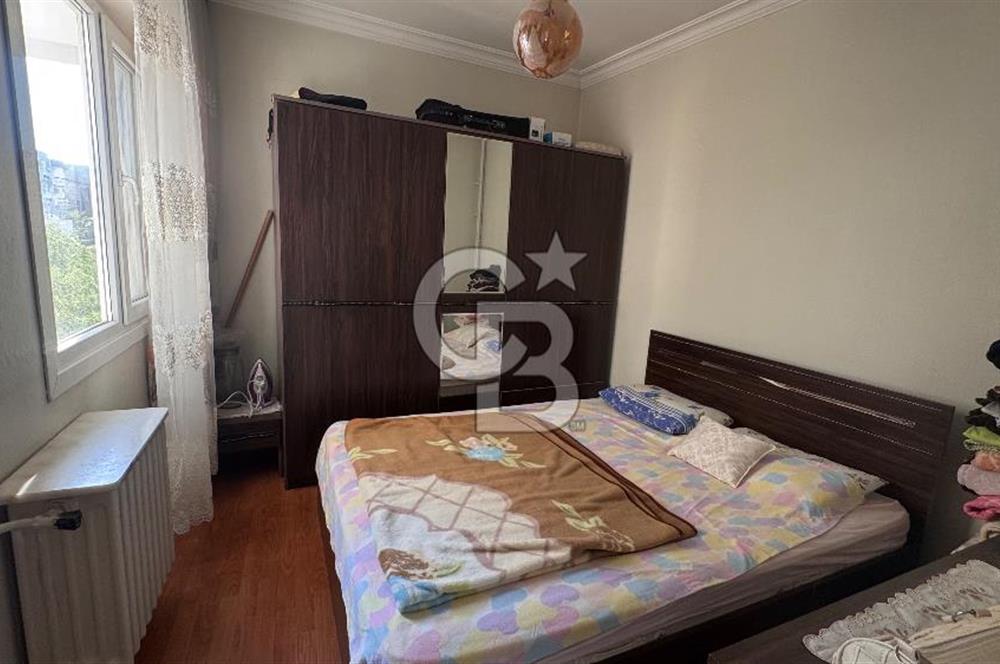 Karşıyaka tuna Mahallesi’nde eşyalı kiralık 2,5 +1 daire