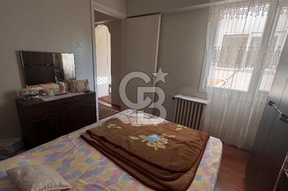 Karşıyaka tuna Mahallesi’nde eşyalı kiralık 2,5 +1 daire