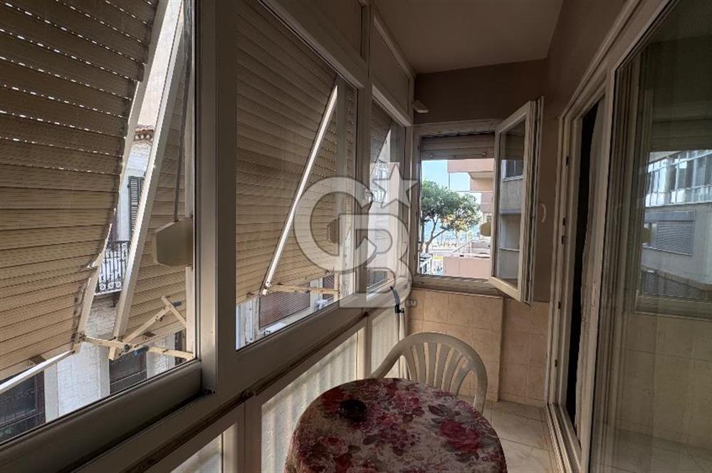 Karşıyaka tuna Mahallesi’nde eşyalı kiralık 2,5 +1 daire