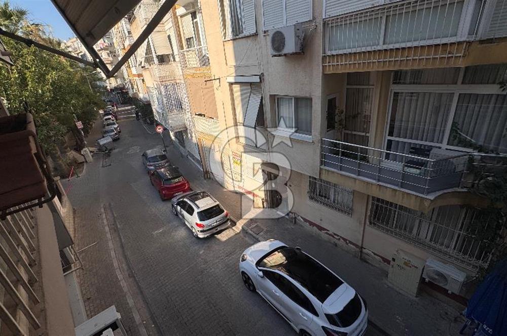 Karşıyaka tuna Mahallesi’nde eşyalı kiralık 2,5 +1 daire