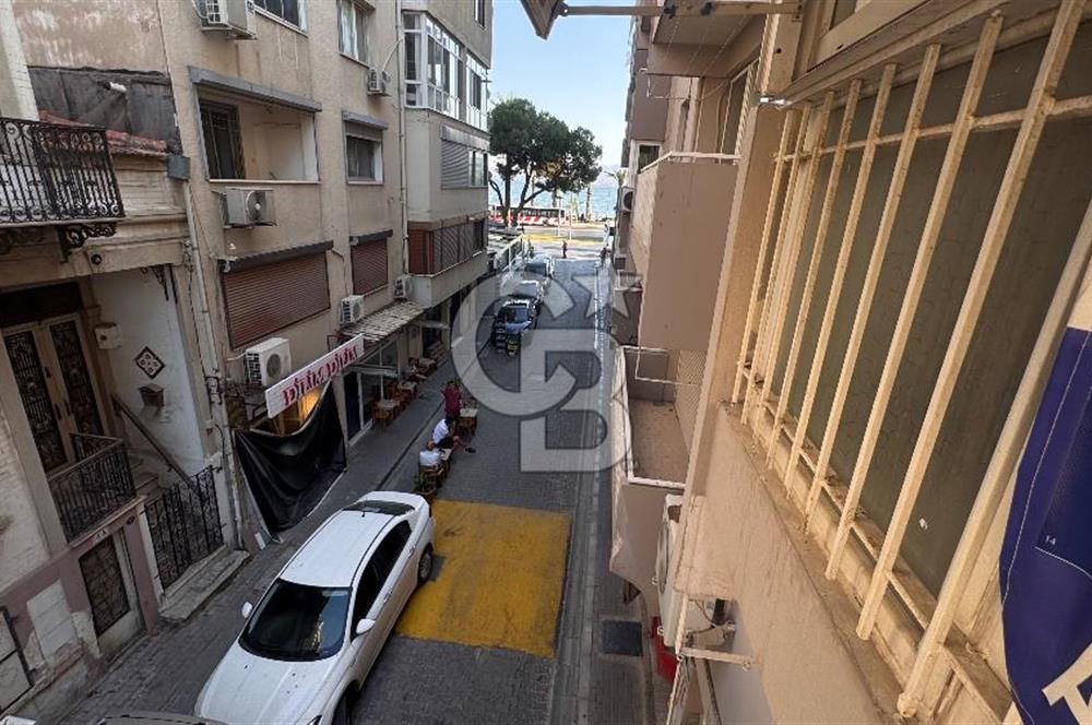 Karşıyaka tuna Mahallesi’nde eşyalı kiralık 2,5 +1 daire