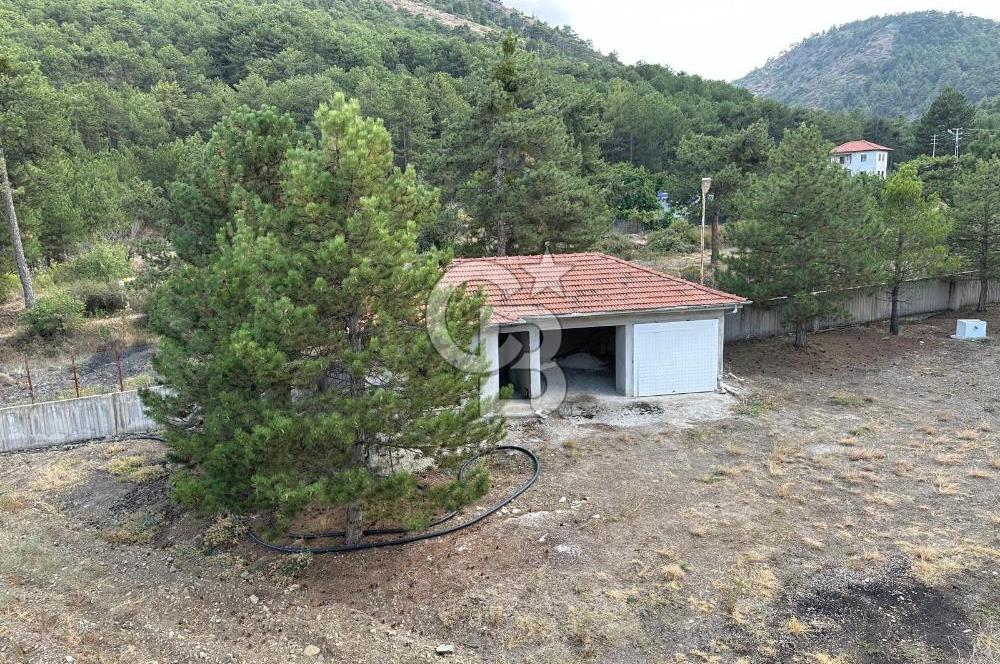 SALDA GÖLÜ MANZARALI 3 KATLI 3 DAİRELİK SATILIK BİNA