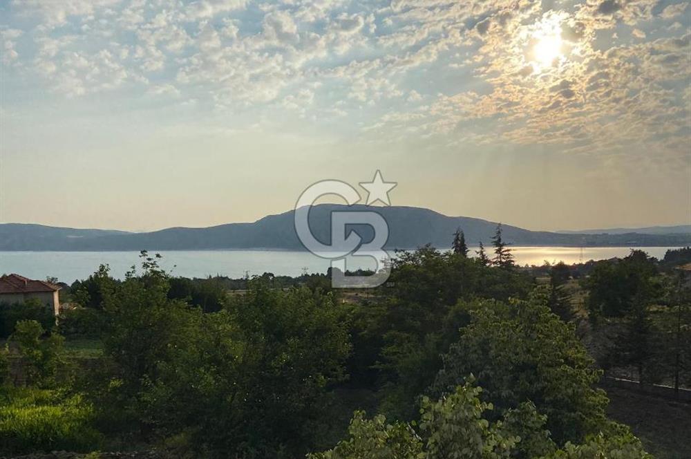 SALDA GÖLÜ MANZARALI 3 KATLI 3 DAİRELİK SATILIK BİNA