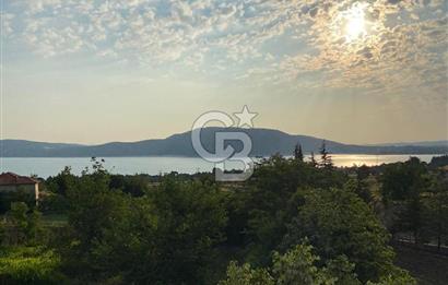 SALDA GÖLÜ MANZARALI 3 KATLI 3 DAİRELİK SATILIK BİNA