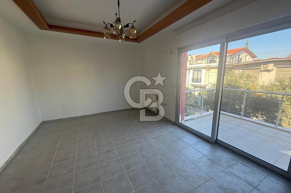 URLA ZEYTİNALANI ÇAMLIÇAY'DA SATILIK VİLLA