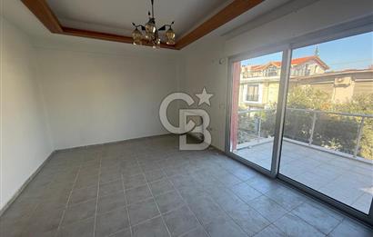 URLA ZEYTİNALANI ÇAMLIÇAY'DA SATILIK VİLLA