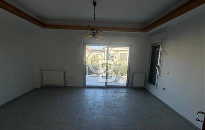 URLA ZEYTİNALANI ÇAMLIÇAY'DA SATILIK VİLLA