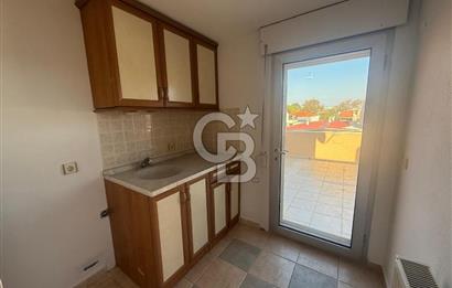 URLA ZEYTİNALANI ÇAMLIÇAY'DA SATILIK VİLLA