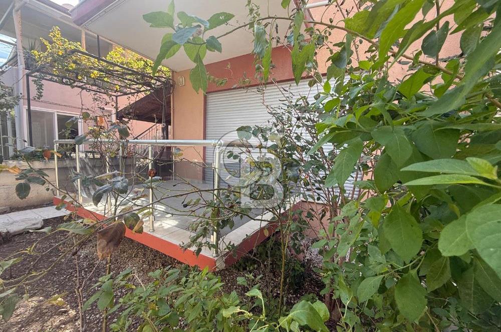 URLA ZEYTİNALANI ÇAMLIÇAY'DA SATILIK VİLLA