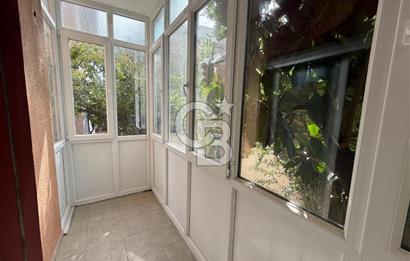 URLA ZEYTİNALANI ÇAMLIÇAY'DA SATILIK VİLLA