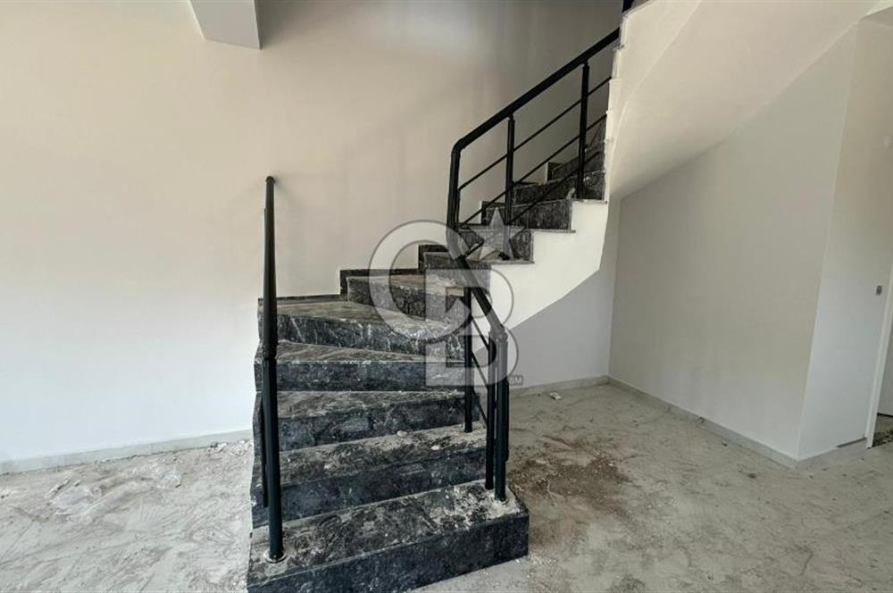 MENEMEN GÖKTEPE LÜKS MÜSTAKİL 5+1 TRİBLEKS VİLLA