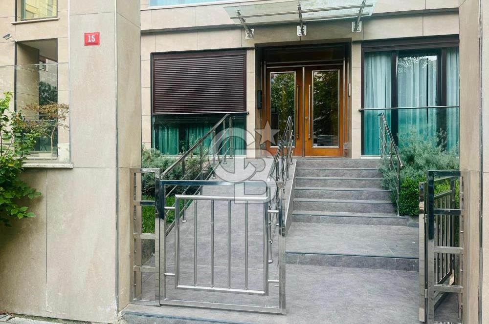 Göztepede, Bağdat Caddesine İki Sokak Uzakta Satılık Daire