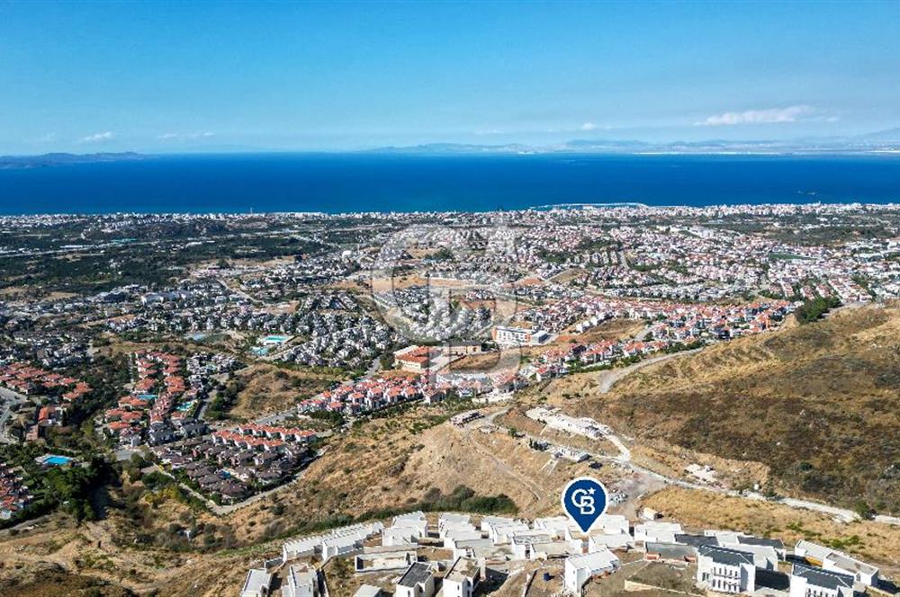 PANORAMİK DENİZ MANZARALI DOĞA İLE İÇ İÇE HAVUZLU 5+2 VİLLA