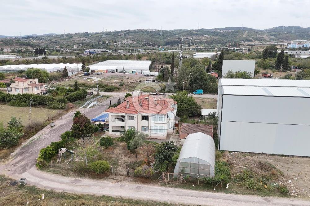ALTINOVA TERSANELER BÖLGESİ SATILIK ARSA VE KOMPLE BİNA!.