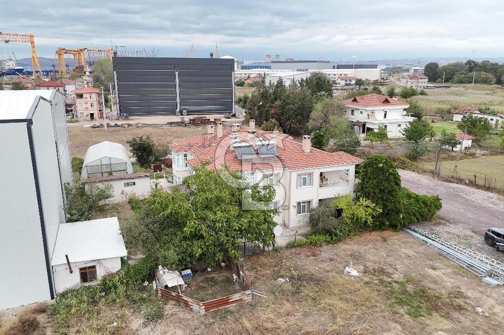 ALTINOVA TERSANELER BÖLGESİ SATILIK ARSA VE KOMPLE BİNA!.