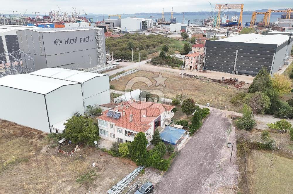 ALTINOVA TERSANELER BÖLGESİ SATILIK ARSA VE KOMPLE BİNA!.