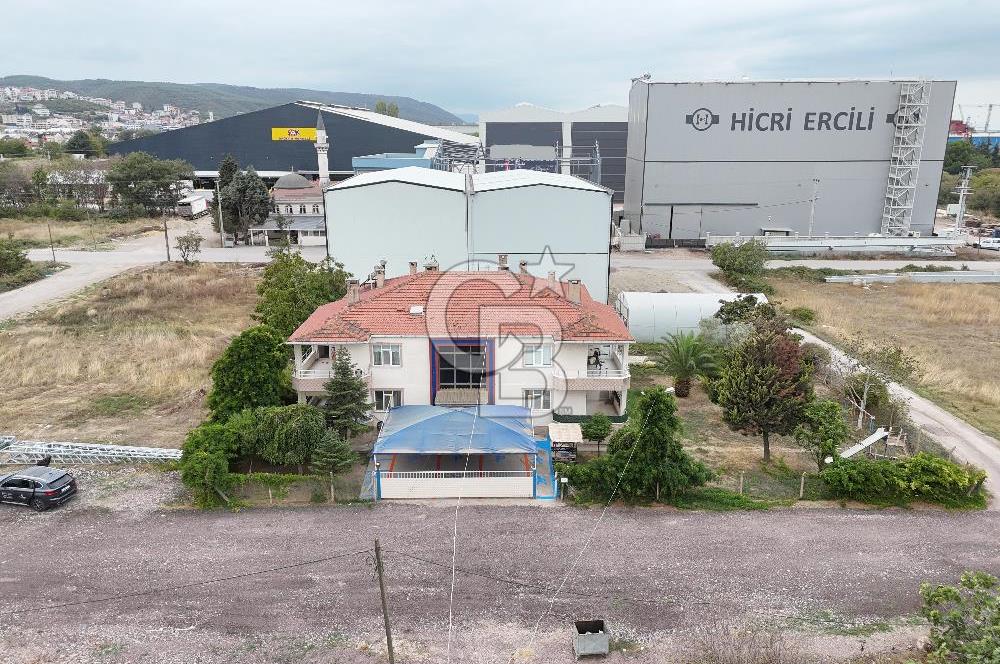 ALTINOVA TERSANELER BÖLGESİ SATILIK ARSA VE KOMPLE BİNA!.