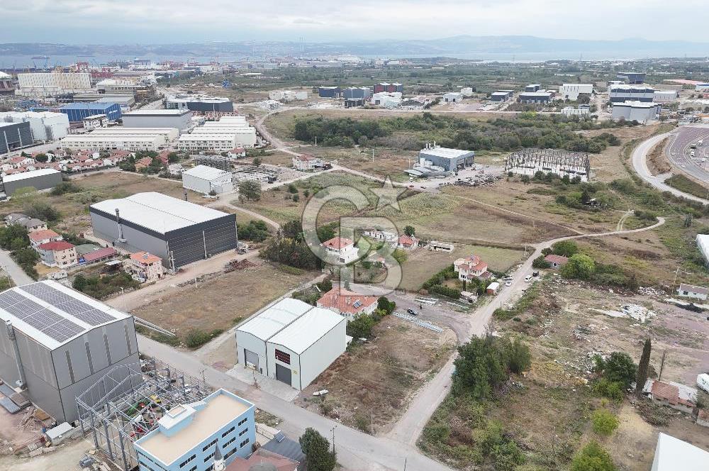 ALTINOVA TERSANELER BÖLGESİ SATILIK ARSA VE KOMPLE BİNA!.