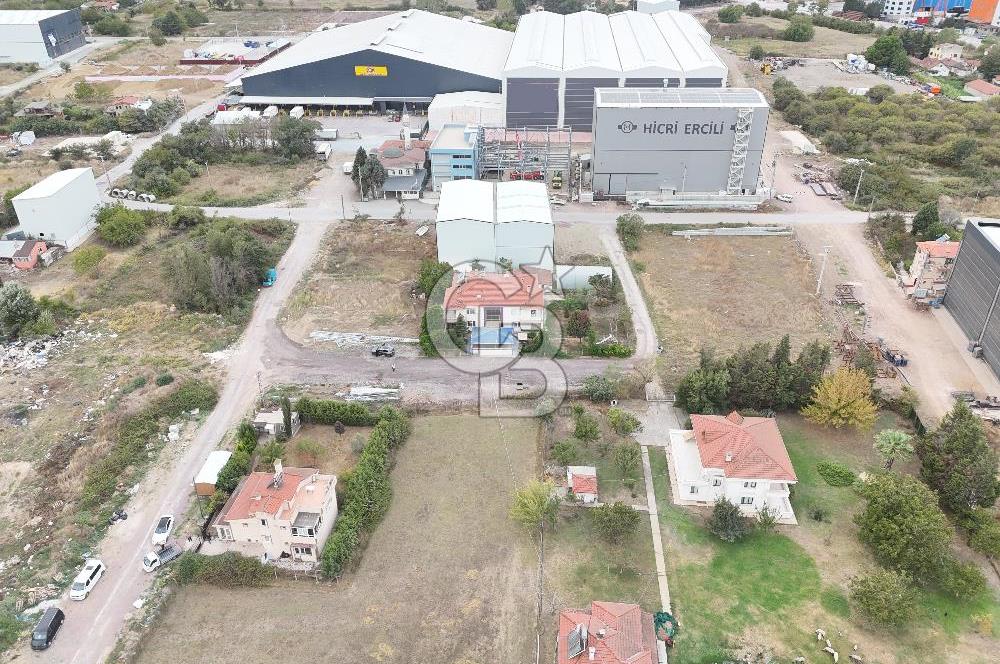 ALTINOVA TERSANELER BÖLGESİ SATILIK ARSA VE KOMPLE BİNA!.