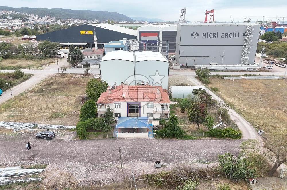 ALTINOVA TERSANELER BÖLGESİ SATILIK ARSA VE KOMPLE BİNA!.