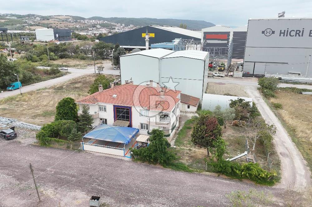 ALTINOVA TERSANELER BÖLGESİ SATILIK ARSA VE KOMPLE BİNA!.