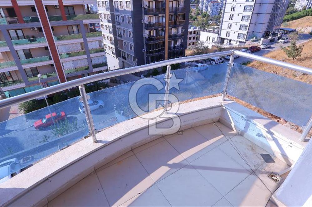 Çiğli Esentepe'de kiralık oldukça ferah 2+1 daire fırsatı..