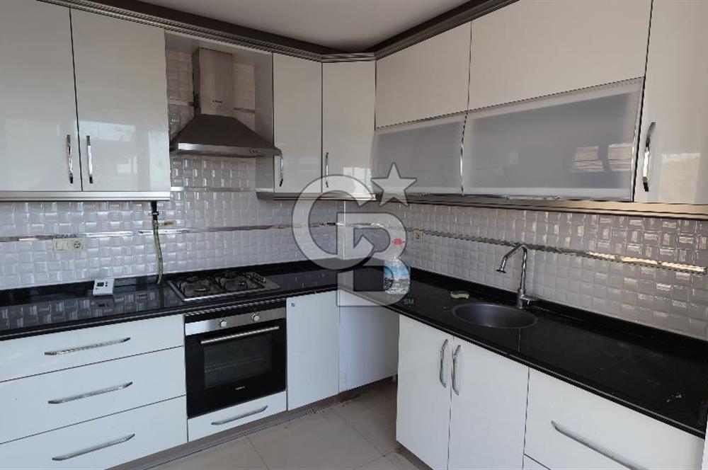 Çiğli Esentepe'de kiralık oldukça ferah 2+1 daire fırsatı..