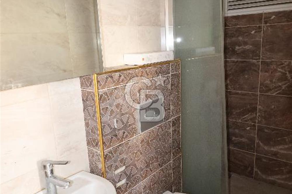 Çiğli Esentepe'de kiralık oldukça ferah 2+1 daire fırsatı..