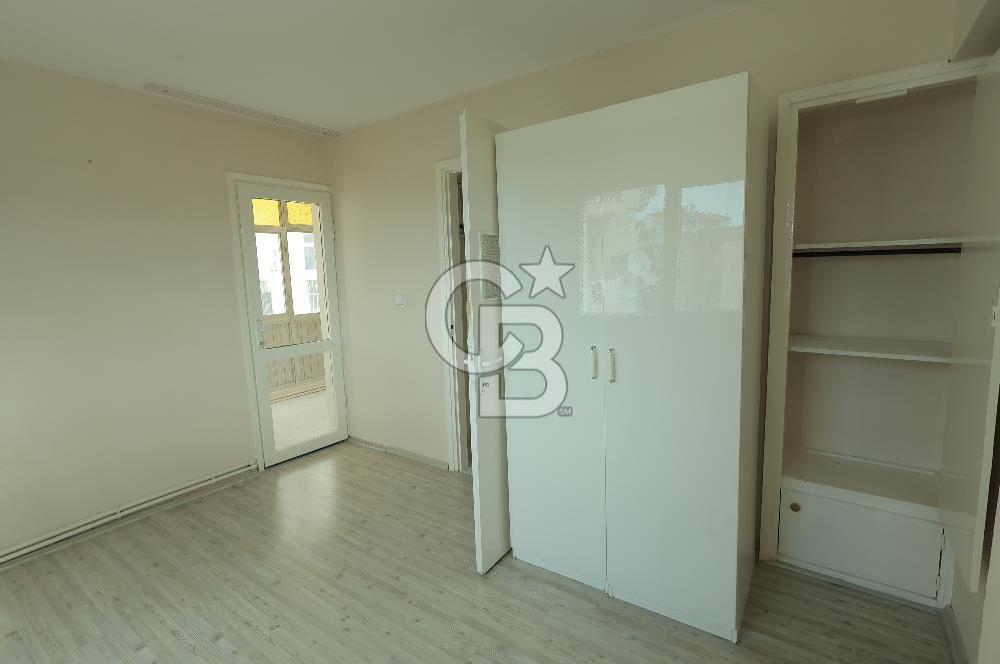 Basın Sitesi'nde taşınmaya hazır manzaralı otoparklı kiralık 2+1