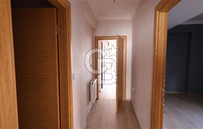 Çiğli Esentepe'de kiralık oldukça ferah 2+1 daire fırsatı..