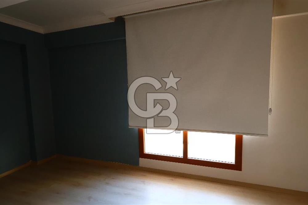 Çiğli Esentepe'de kiralık oldukça ferah 2+1 daire fırsatı..