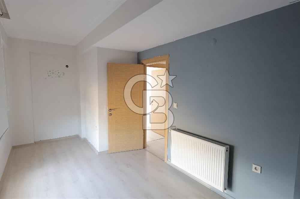 Çiğli Esentepe'de kiralık oldukça ferah 2+1 daire fırsatı..