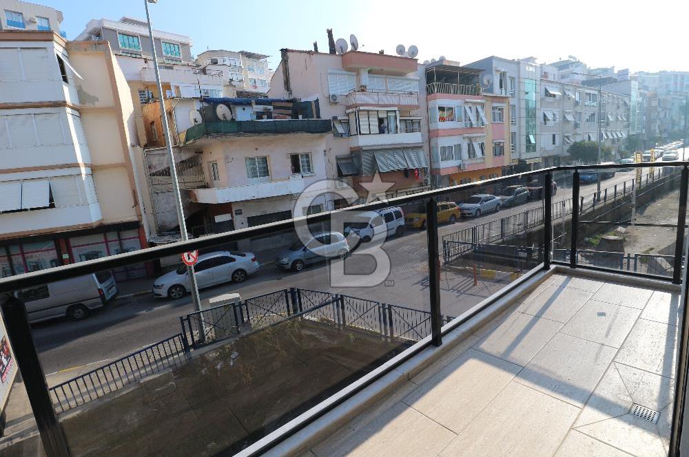 Balçova Ata Cad. ve Metro yakını içi sıfırlanmış satılık 3+1 ..