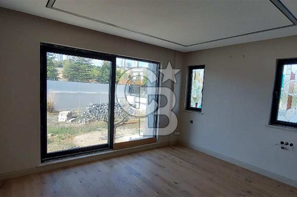 Konforun ve Zarafetin Buluştuğu Mükemmel Villa! Göz Alıcı Mimarisiyle Yeni Yaşamınız Sizi Bekliyor!