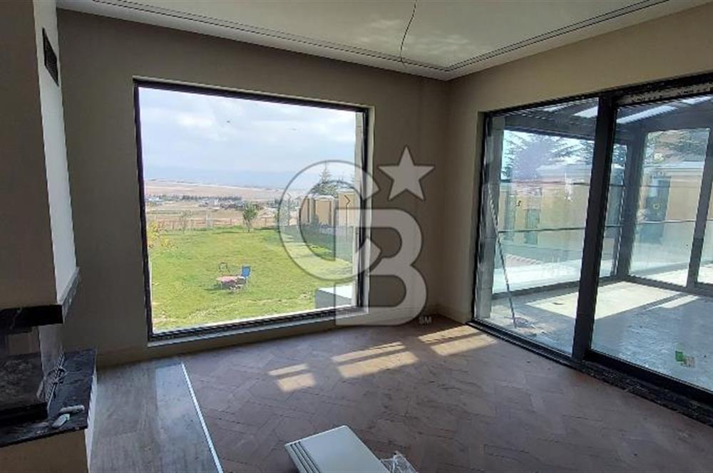 Konforun ve Zarafetin Buluştuğu Mükemmel Villa! Göz Alıcı Mimarisiyle Yeni Yaşamınız Sizi Bekliyor!