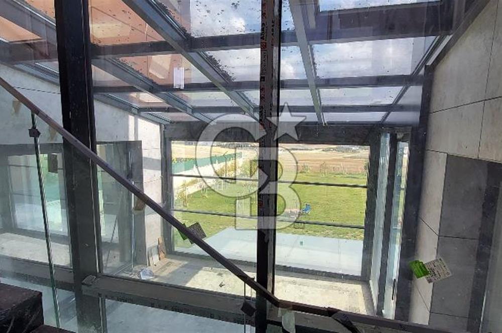 Konforun ve Zarafetin Buluştuğu Mükemmel Villa! Göz Alıcı Mimarisiyle Yeni Yaşamınız Sizi Bekliyor!