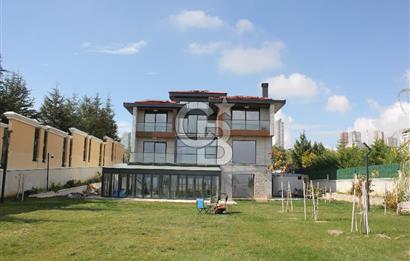 Konforun ve Zarafetin Buluştuğu Mükemmel Villa! Göz Alıcı Mimarisiyle Yeni Yaşamınız Sizi Bekliyor!