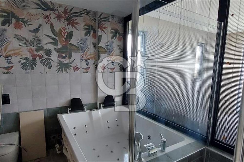 Konforun ve Zarafetin Buluştuğu Mükemmel Villa! Göz Alıcı Mimarisiyle Yeni Yaşamınız Sizi Bekliyor!