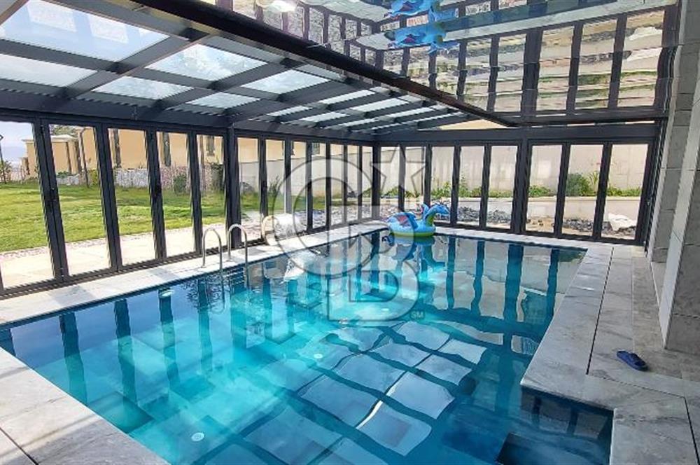 Konforun ve Zarafetin Buluştuğu Mükemmel Villa! Göz Alıcı Mimarisiyle Yeni Yaşamınız Sizi Bekliyor!