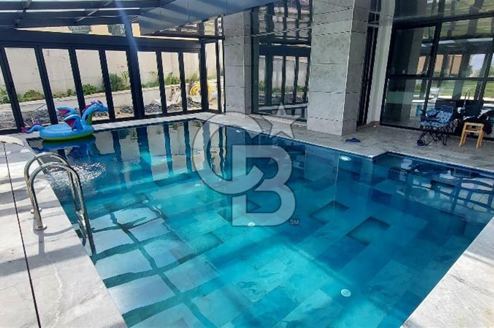 Konforun ve Zarafetin Buluştuğu Mükemmel Villa! Göz Alıcı Mimarisiyle Yeni Yaşamınız Sizi Bekliyor!