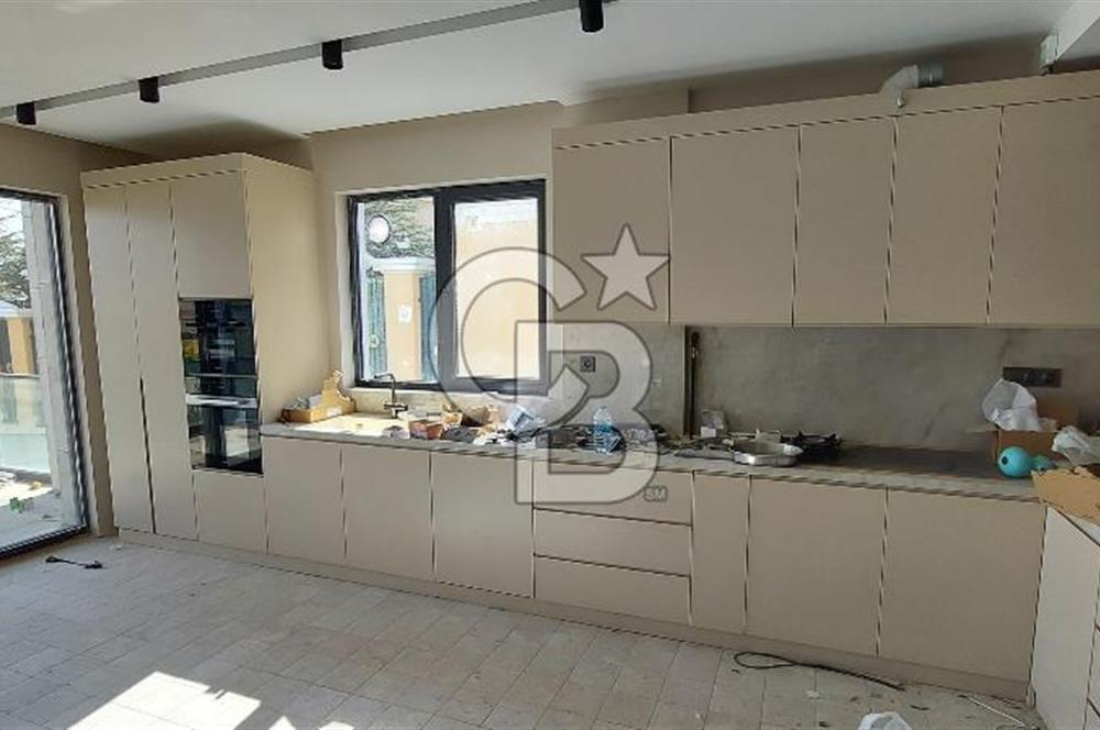 Konforun ve Zarafetin Buluştuğu Mükemmel Villa! Göz Alıcı Mimarisiyle Yeni Yaşamınız Sizi Bekliyor!